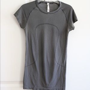 Lululemon Swiftly Tech Shirt - Black/ White. EUC.
